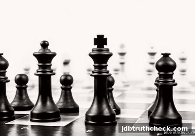 棋局决策智慧：战术与战略如何助力你在jdb电子假吗中制胜？